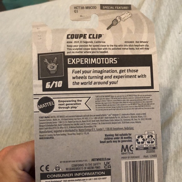 Coupe Clip Key Chain from Hot Wheels - Picture 6 of 7